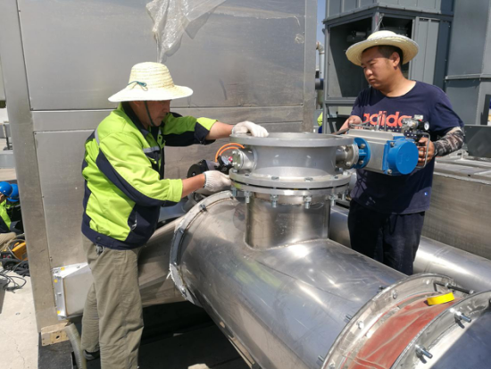 “烈日當空，干活依然不放松”——記維珂瑞北京藥廠安裝現(xiàn)場