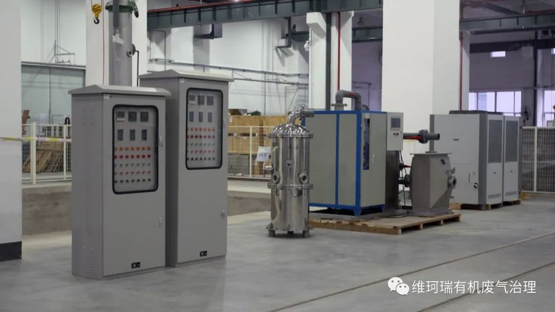 大雪||萬里覆寒云，千地飛素雪